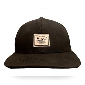 Herschel Supply Co. | Whaler Classic Snapback | Black | NWOT